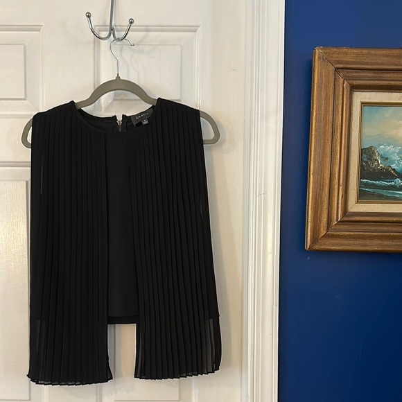 Women’s Gracia Sleeveless Black Pleated Cape Top Chiffon Sheer Overlay Lined - Picture 3 of 8
